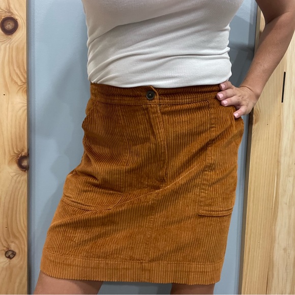 Gap mini skirt - Picture 2 of 4